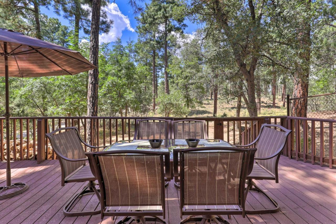 Holiday home Rustic-chic With Deck In Wooded Area!