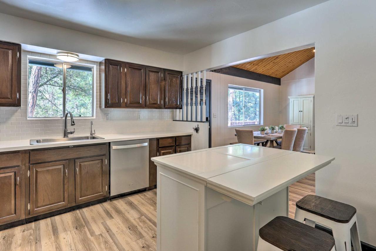 Holiday home Rustic-chic With Deck In Wooded Area! Prescott