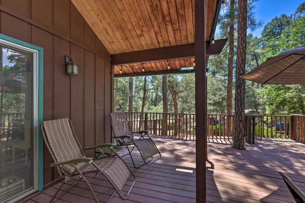 Сasa de vacaciones Rustic-chic With Deck In Wooded Area!